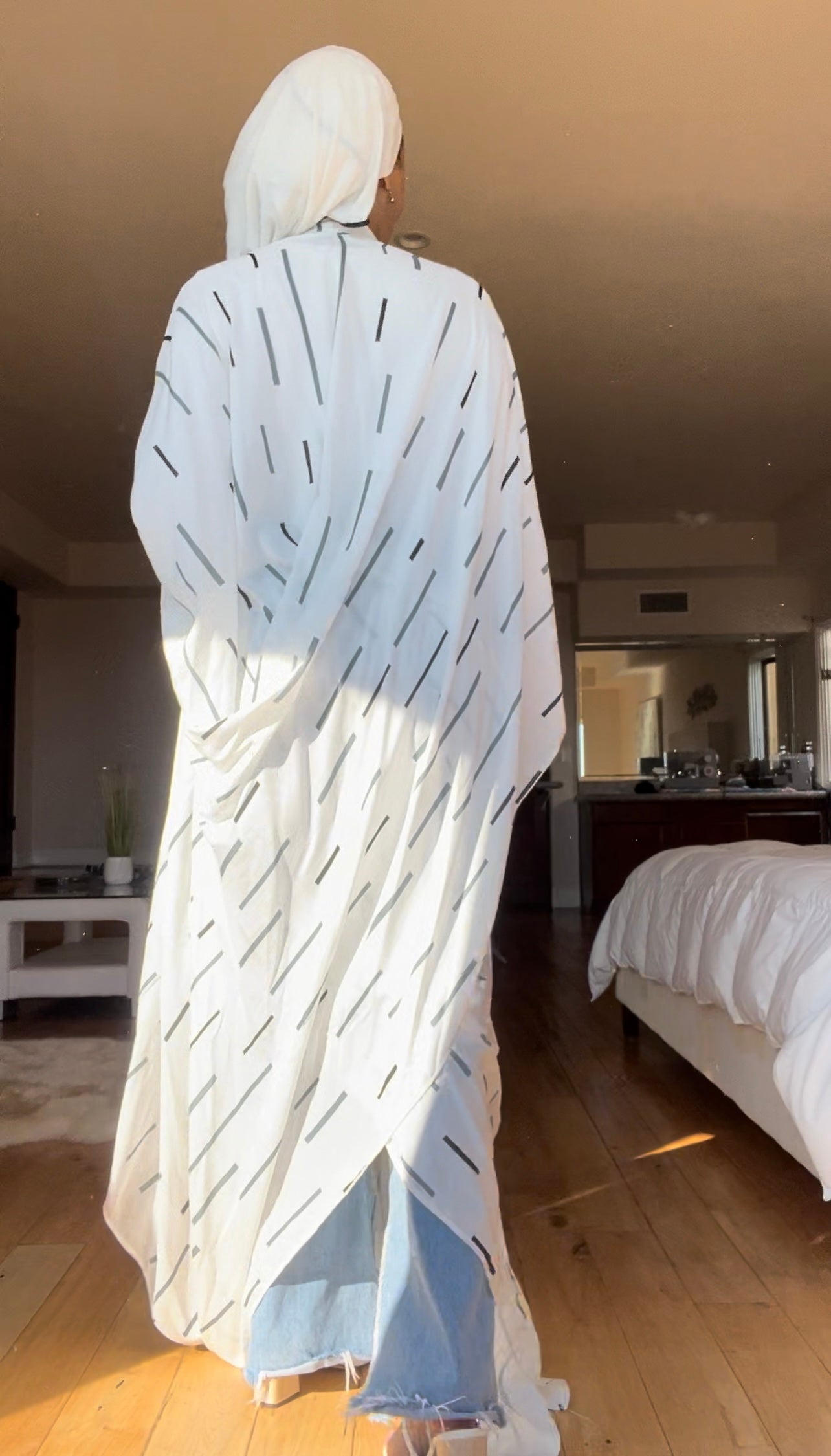 Criss Cross Back Kimono in White