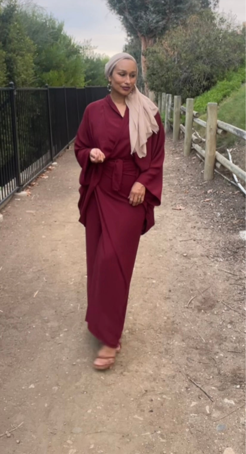 The “Dia” Set in Maroon