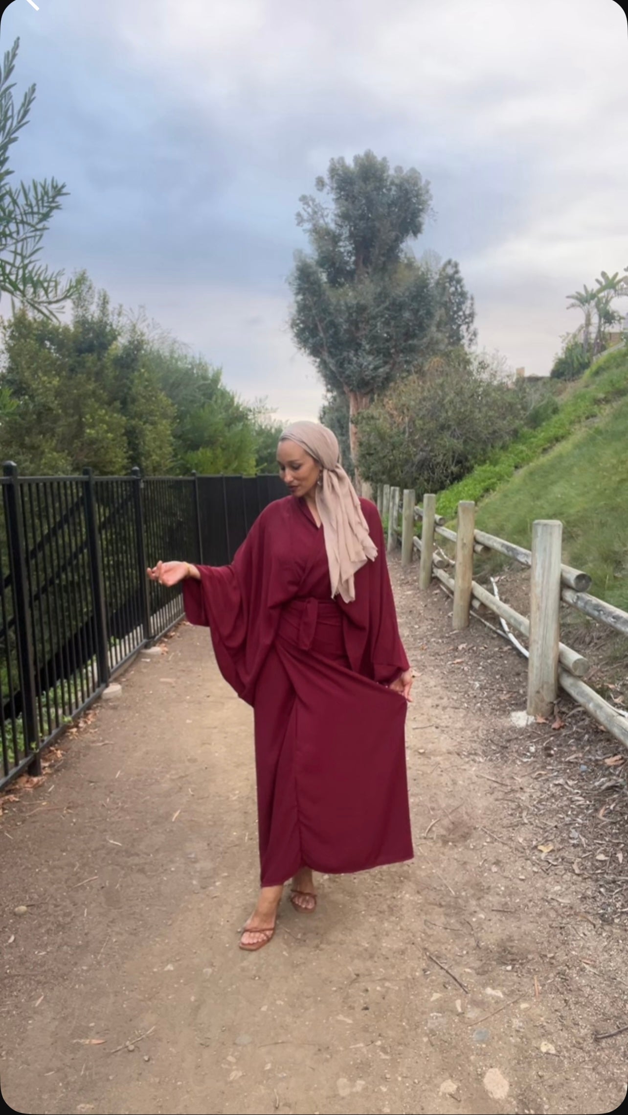 The “Dia” Set in Maroon